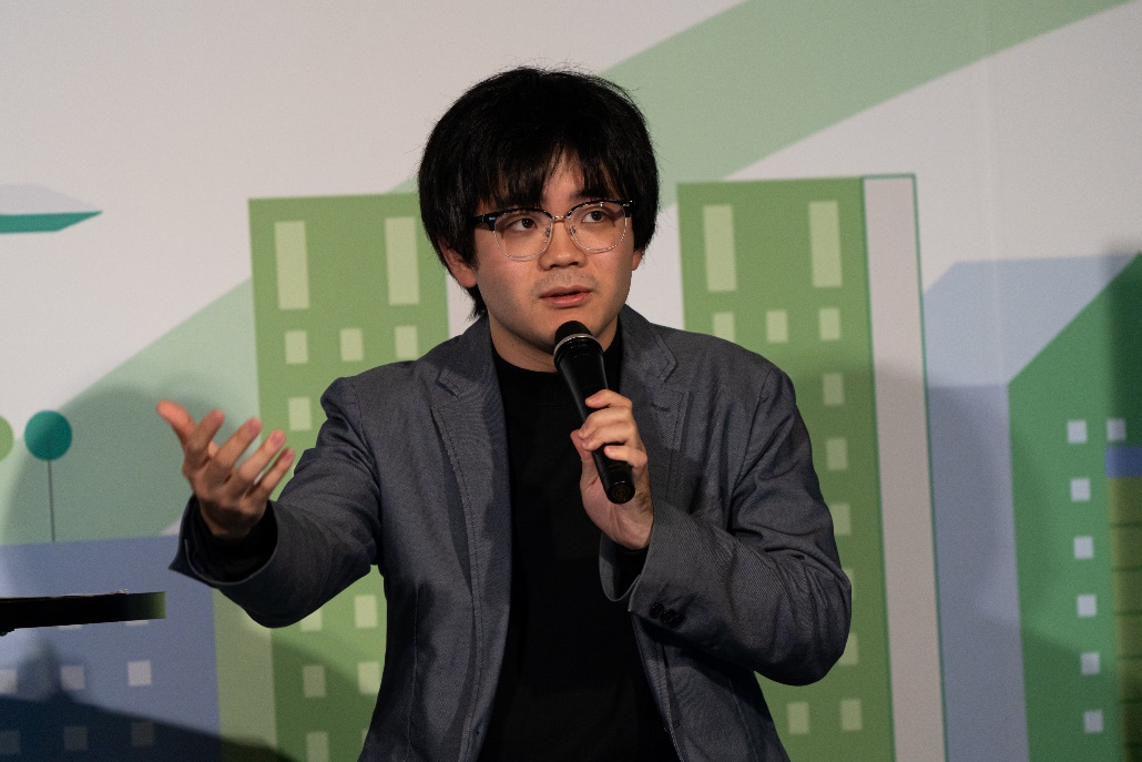 栗本拓幸氏の登壇の様子