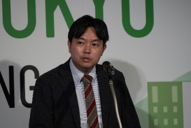 彦坂健氏の登壇の様子