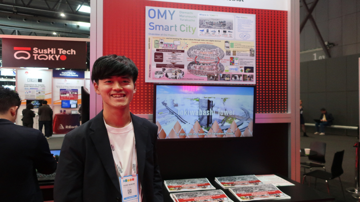 写真:大手町・丸の内・有楽町地区まちづくり協議会の男性担当者