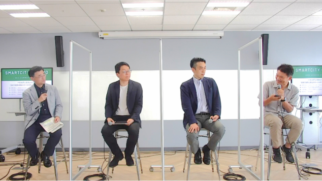 写真:パネルディスカッションで話している馬田隆明・南雲岳彦・山室芳剛・宮坂学