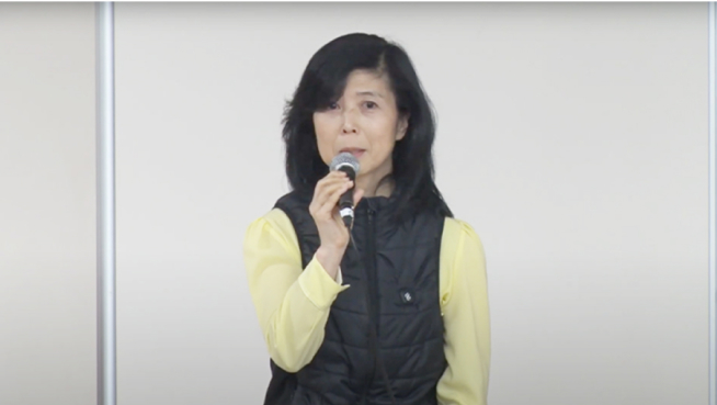 写真:パネルディスカッションで話している内田瑞子 氏