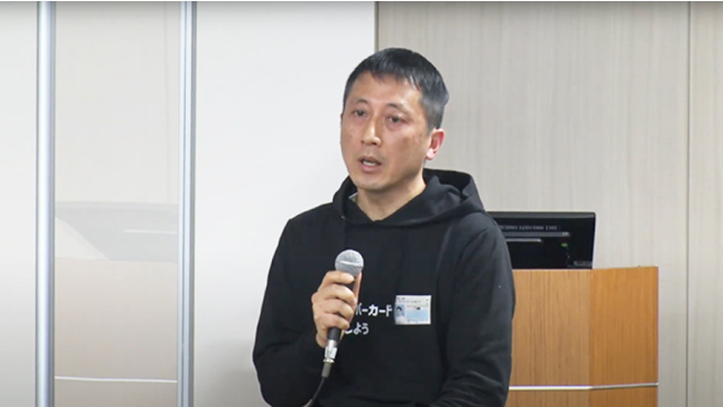 写真:パネルディスカッションで話している瀧本陽一 氏